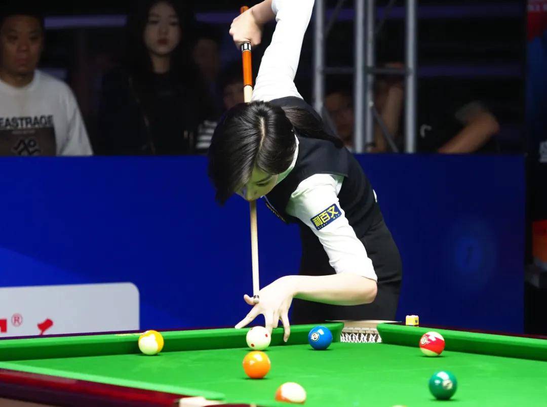 并助力足球 并助力足球